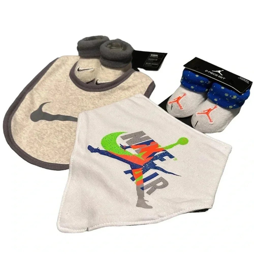 Nike Jordan Newborn Bib and Bootie Bundle